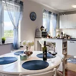 Plavi Val Apartmán *