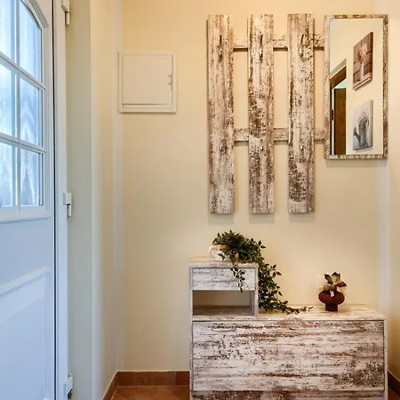 Plavi Val Apartment *