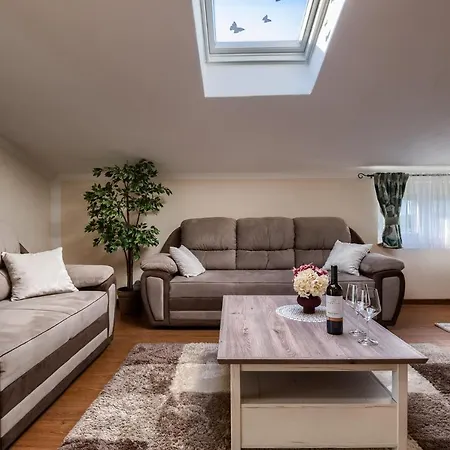 Plavi Val Apartmán