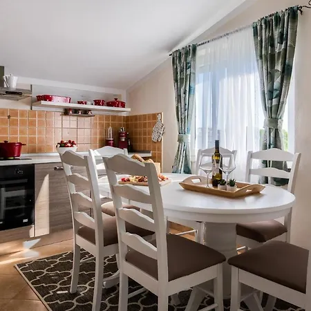 Plavi Val Apartmán *