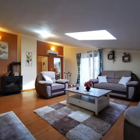 Plavi Val Apartment