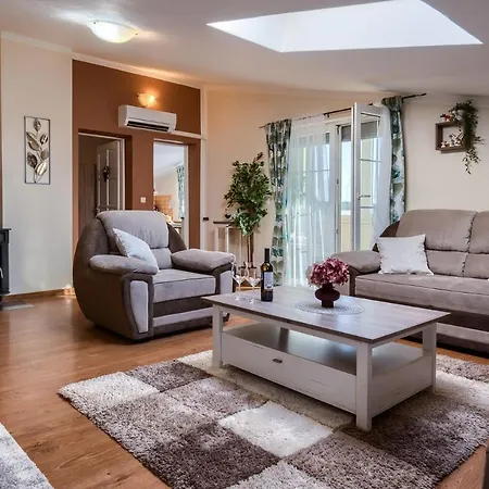 Plavi Val 아파트 보드냔